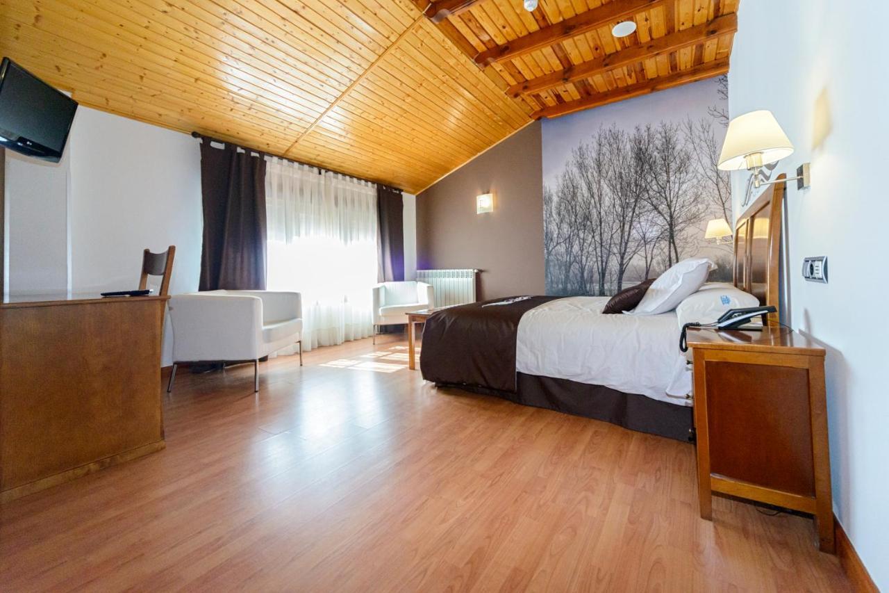 Hotel La Barrosa Abejar Dış mekan fotoğraf